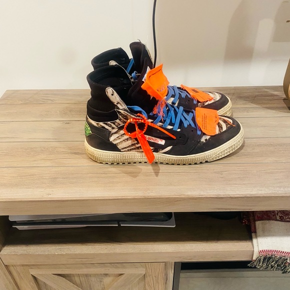 High-Top Sneakers with Blue Laces and Orange Accents Off-White - Picture 2 of 4